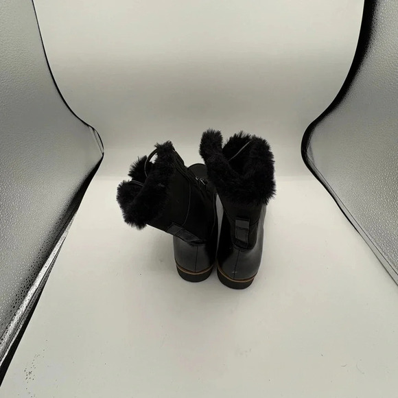 JBU Sleek Black Winter Boots with Faux Fur Lining - Picture 3 of 4